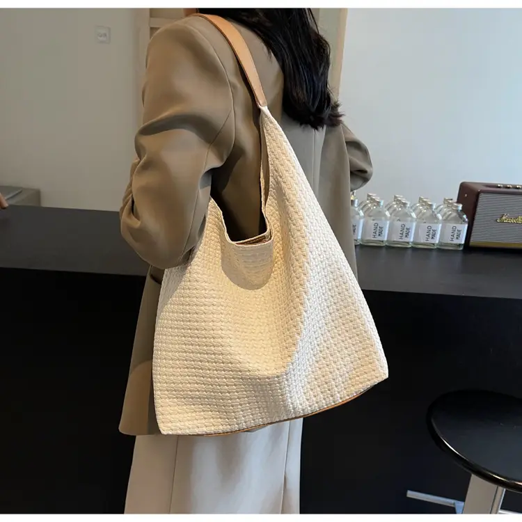 Women's Large Capacity Woven Tote Bag Summer 2024 — feature 9