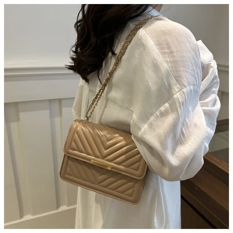Black Quilted Crossbody Bag for Women 2024 — feature 14