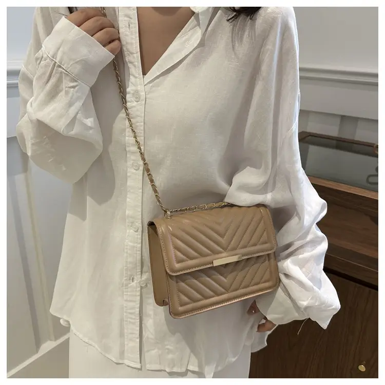 Black Quilted Crossbody Bag for Women 2024 — feature 15