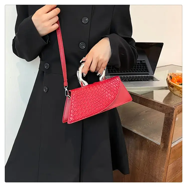 Women's Black Croc Leather Shoulder Bag 2024 New — feature 24