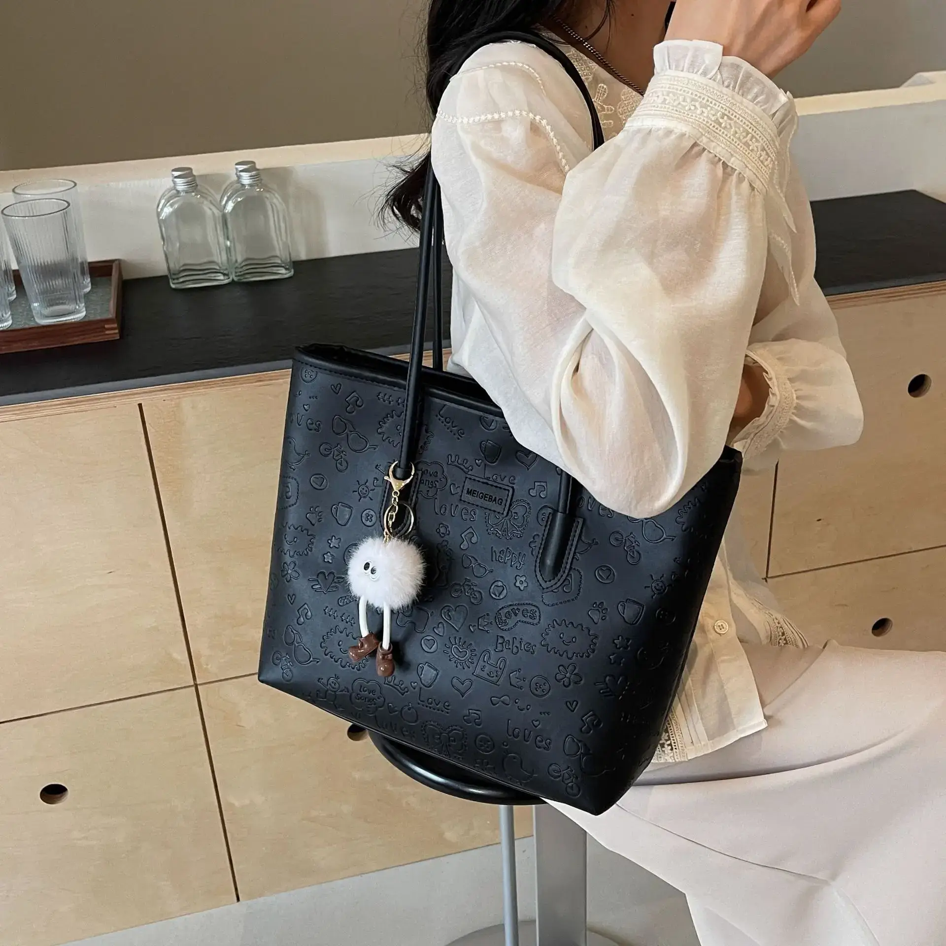 Women's Large Capacity Tote Bag with Cute Charm — feature 15