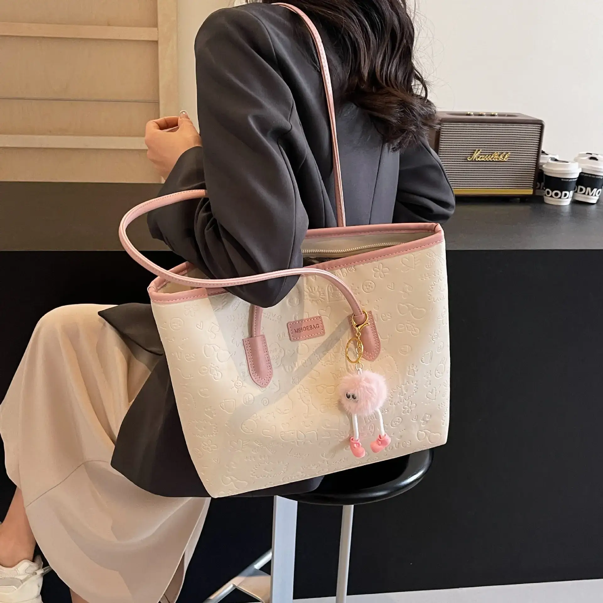 Women's Large Capacity Tote Bag with Cute Charm — feature 16