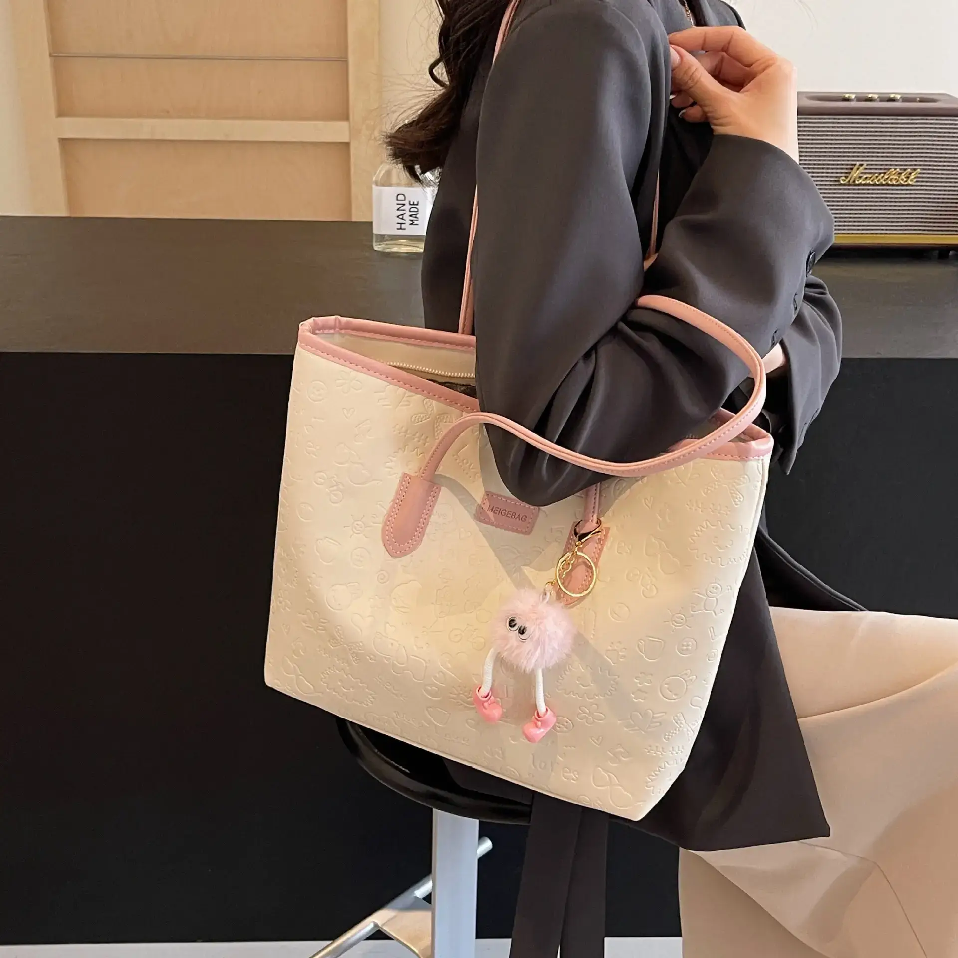 Women's Large Capacity Tote Bag with Cute Charm — feature 19