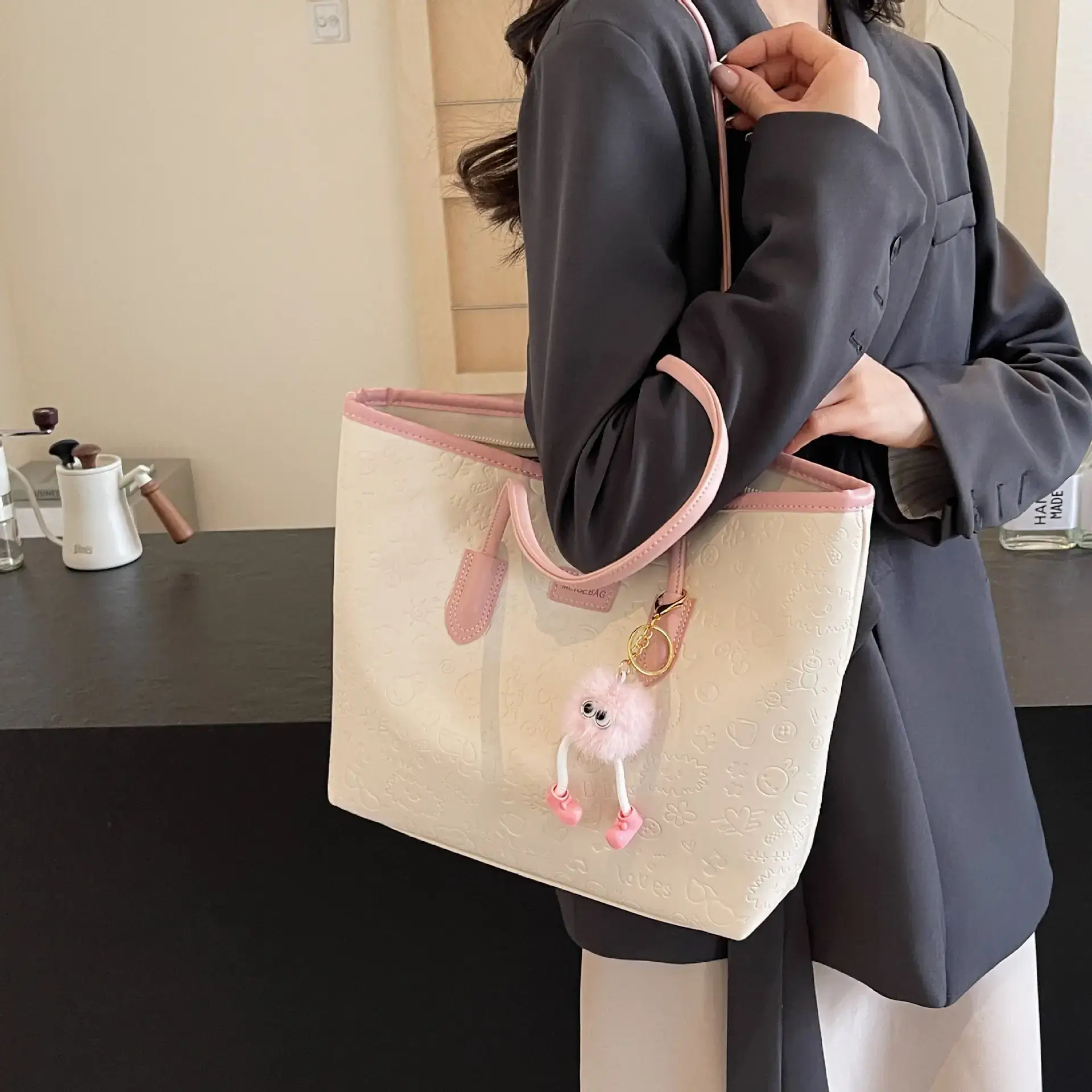Women's Large Capacity Tote Bag with Cute Charm — feature 22