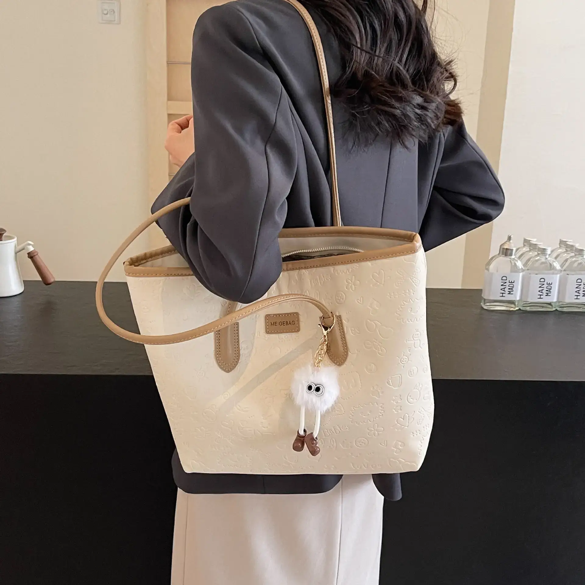 Women's Large Capacity Tote Bag with Cute Charm — feature 26