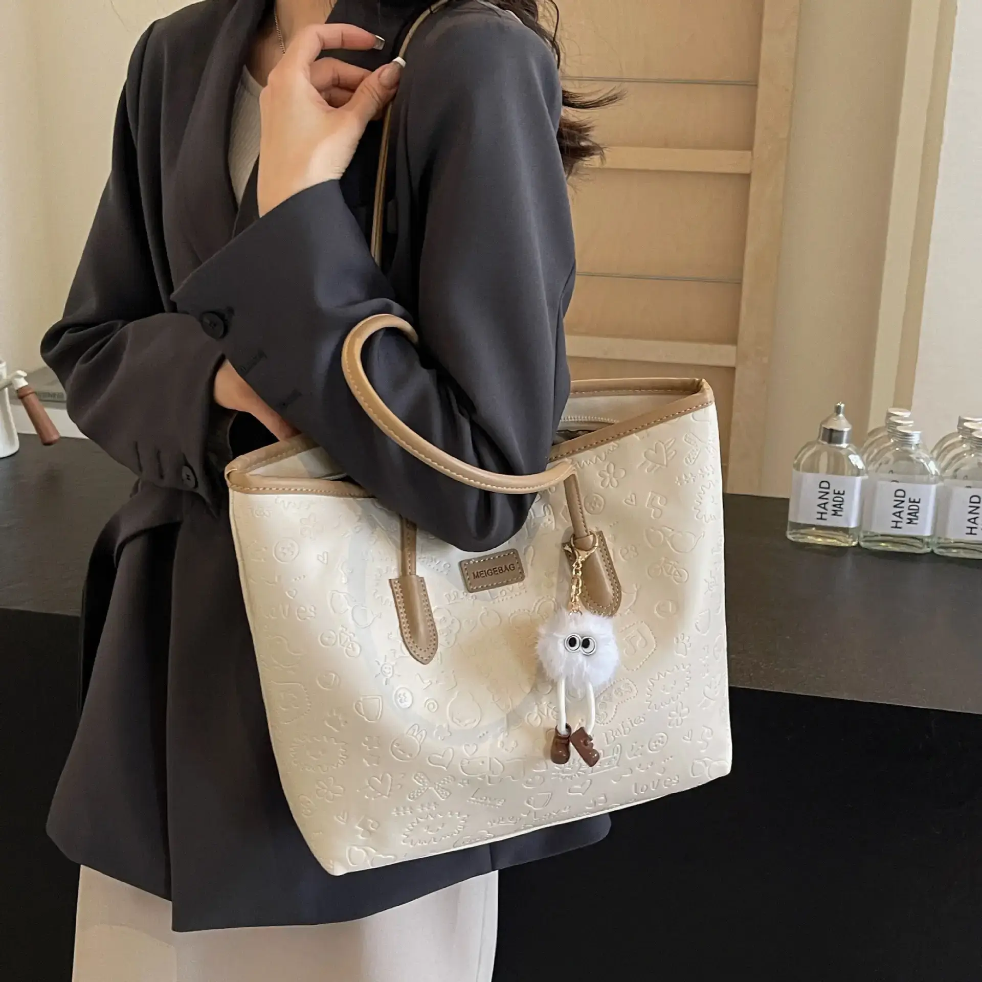 Women's Large Capacity Tote Bag with Cute Charm — feature 27