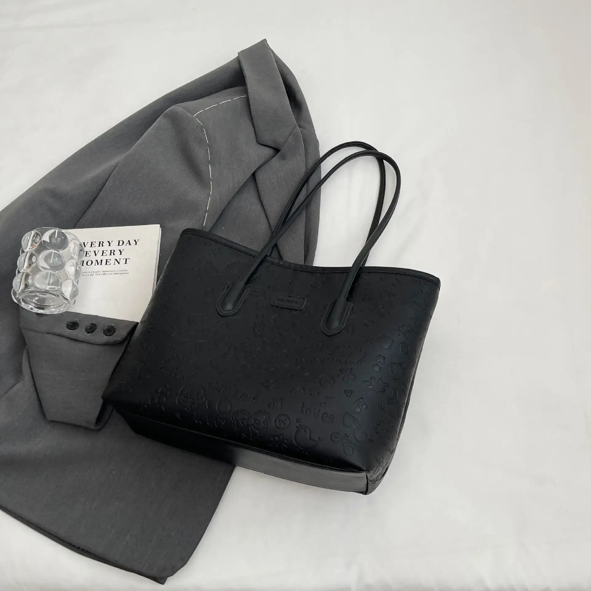 Women's Large Capacity Tote Bag with Cute Charm - Image 2