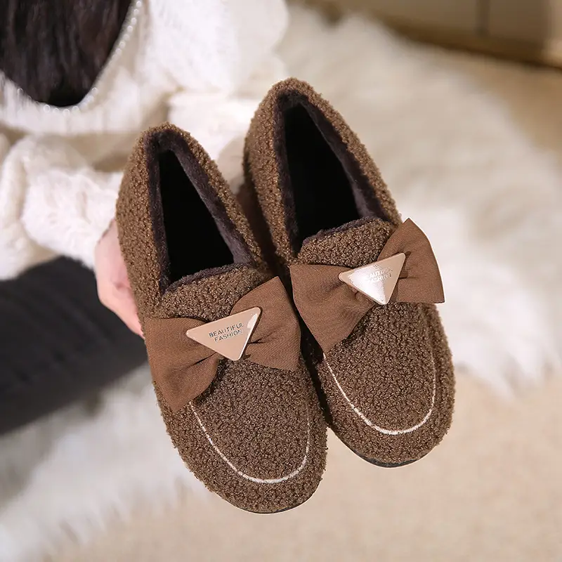 2026 Winter New Style Old Beijing Cloth Shoes with Fleece Lining for Warmth, Daily Home Indoor Women's Cotton Slippers, Slip-On Cotton Shoes