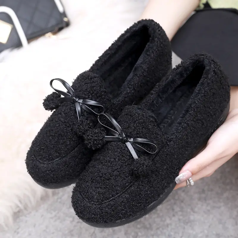 2026 Winter New Style Old Beijing Cloth Shoes with Fleece Lining for Warmth, Daily Home Indoor Women's Cotton Slippers, Slip-On Cotton Shoes