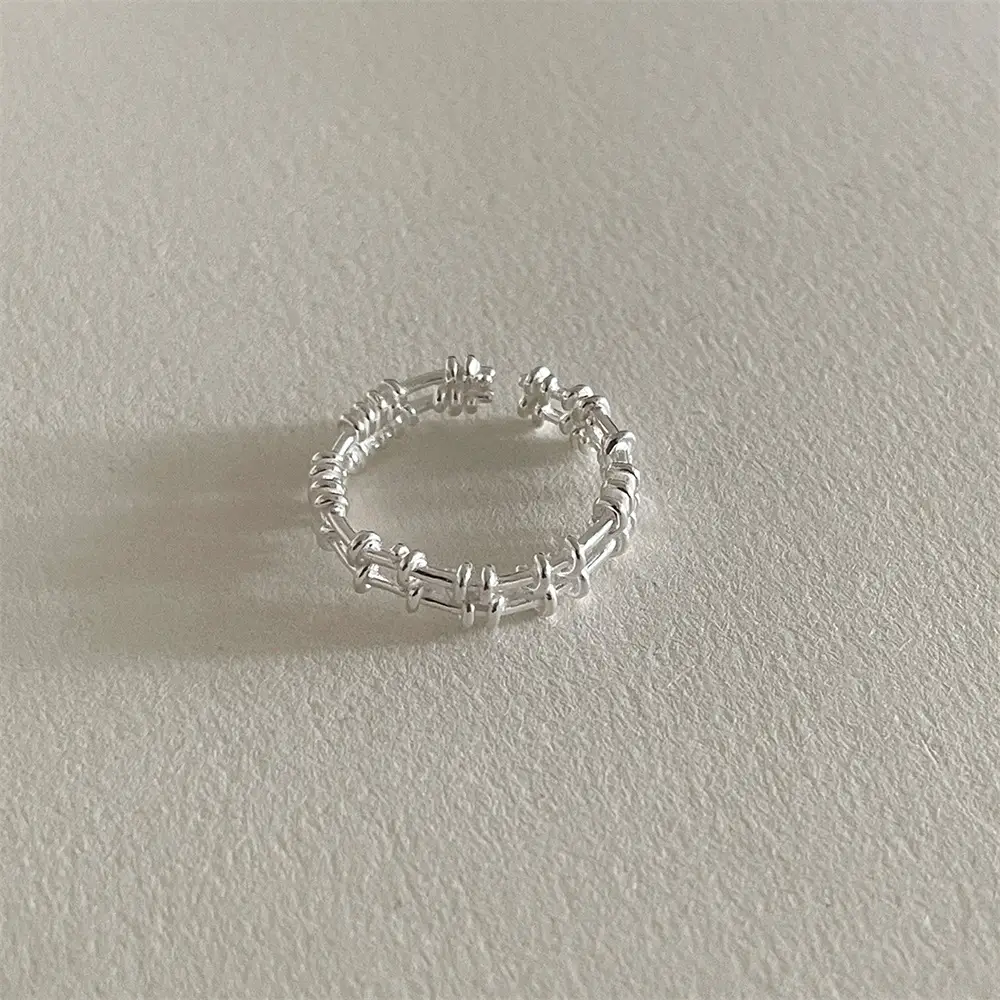 Niche Retro S925 Sterling Silver Plain Ring Ring Women's Color-free Light Luxury High-end Finger Ring All-match Open Ring