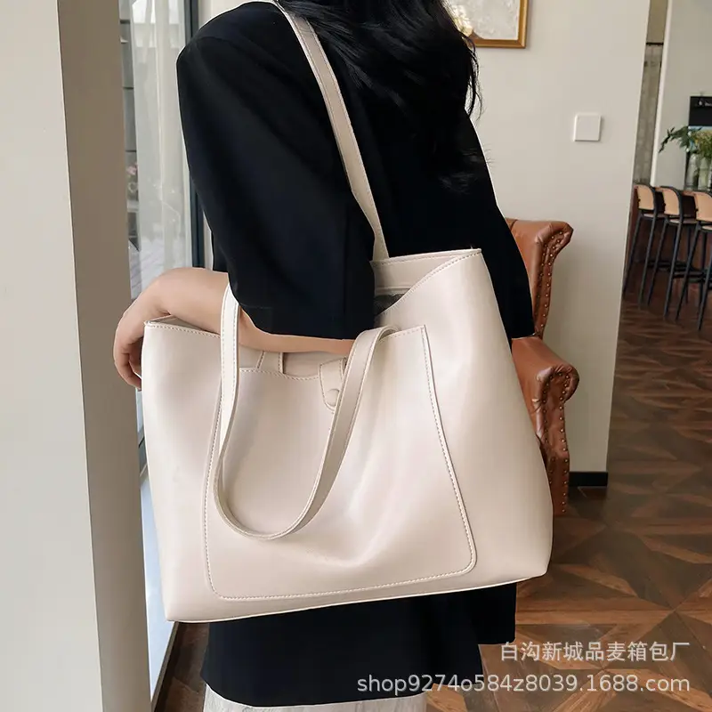 Women's Beige Large Capacity Shoulder Bag 2026 - Image 5