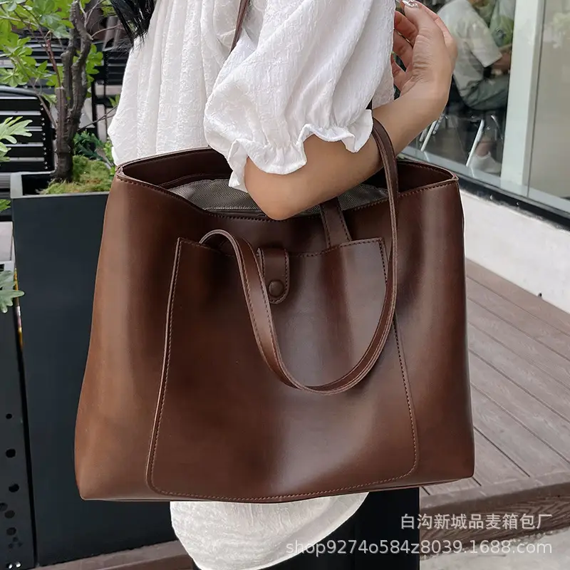 Women's Beige Large Capacity Shoulder Bag 2026 - Image 6