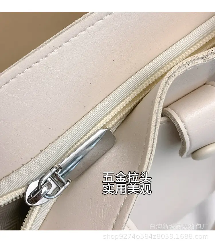 Women's Beige Large Capacity Shoulder Bag 2026 — feature 6