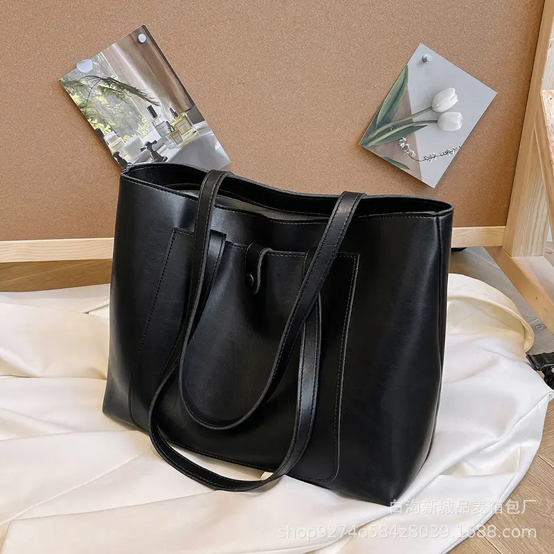 Women's Beige Large Capacity Shoulder Bag 2026 - Image 3