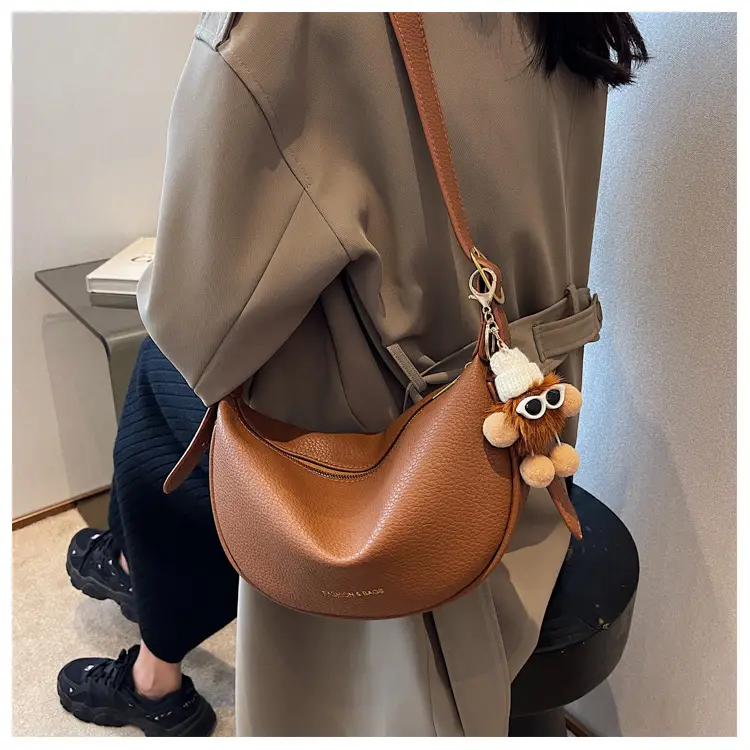 Textured Soft Leather Crossbody Bag Women's Niche Design — feature 17