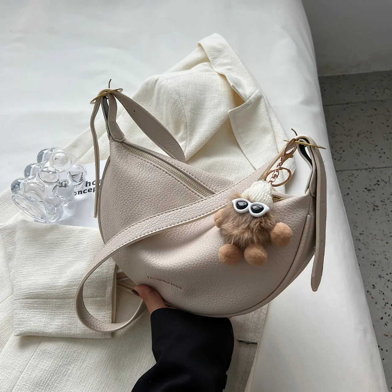 Textured Soft Leather Crossbody Bag Women's Niche Design - Image 4