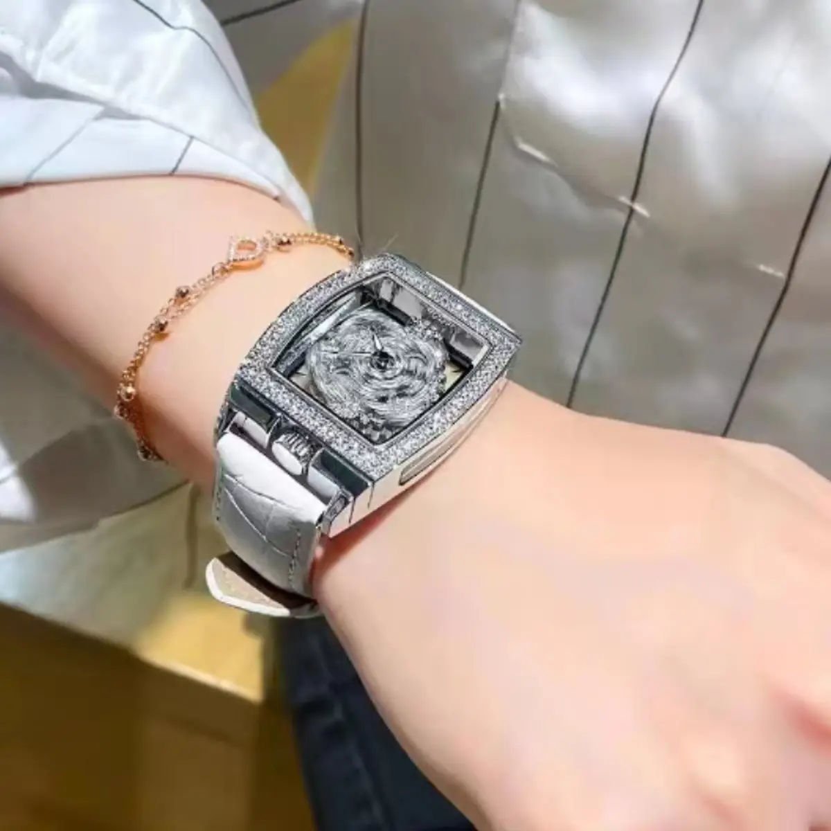 Women's Luxury Diamond Watch White Leather Band - Image 3