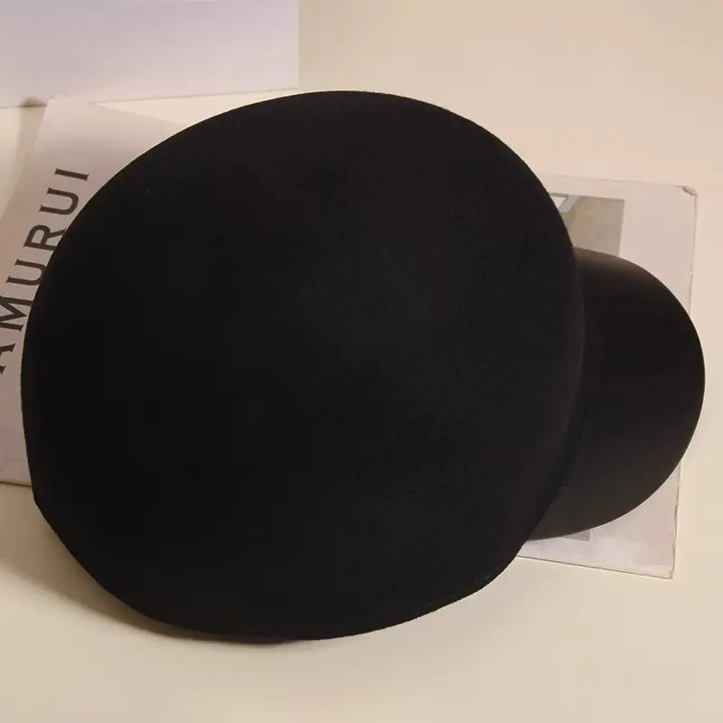 Black Woolen Button Cap for Women Autumn Winter — feature 17