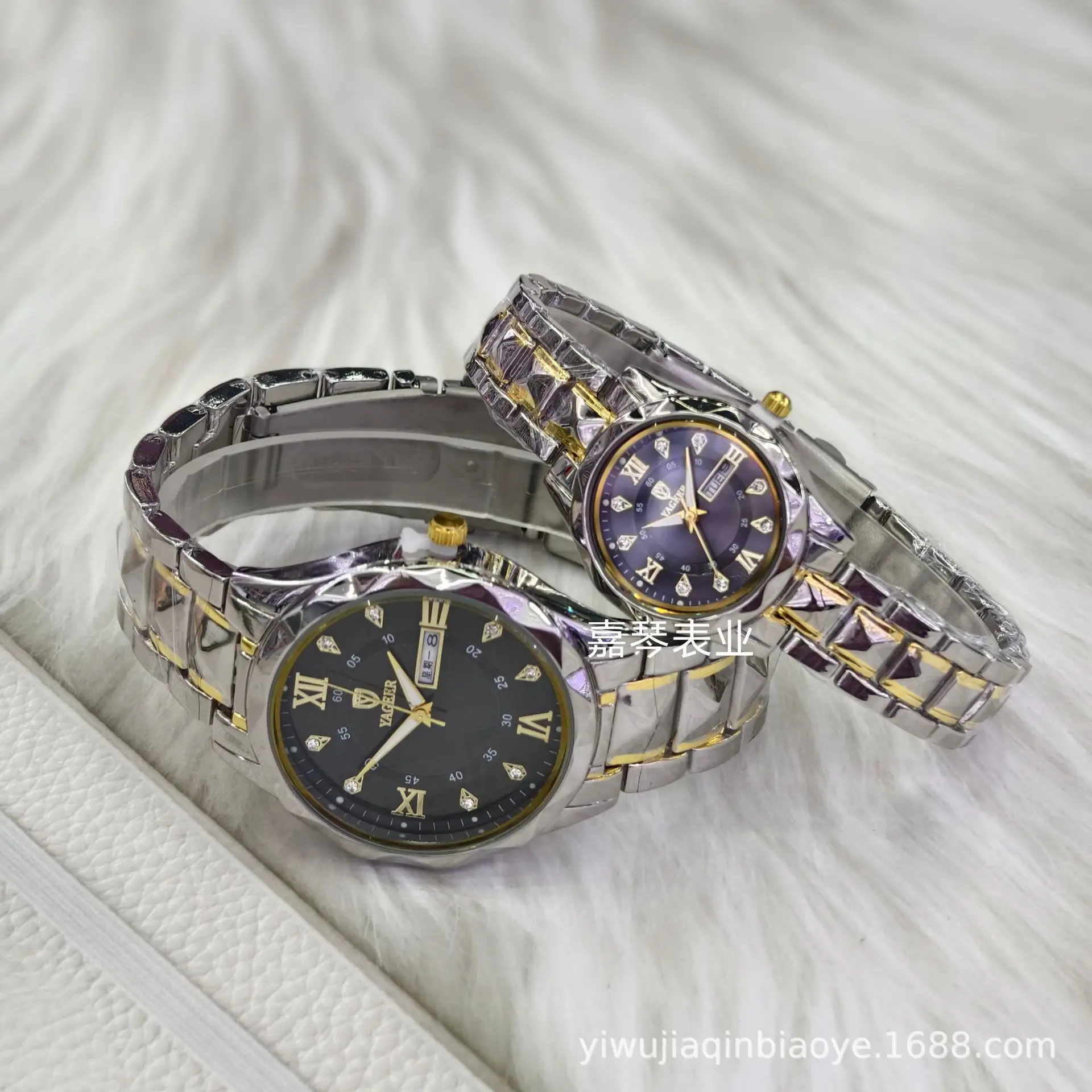 Men & Women Quartz Watch Blue Dial Gold Bracelet — feature 6