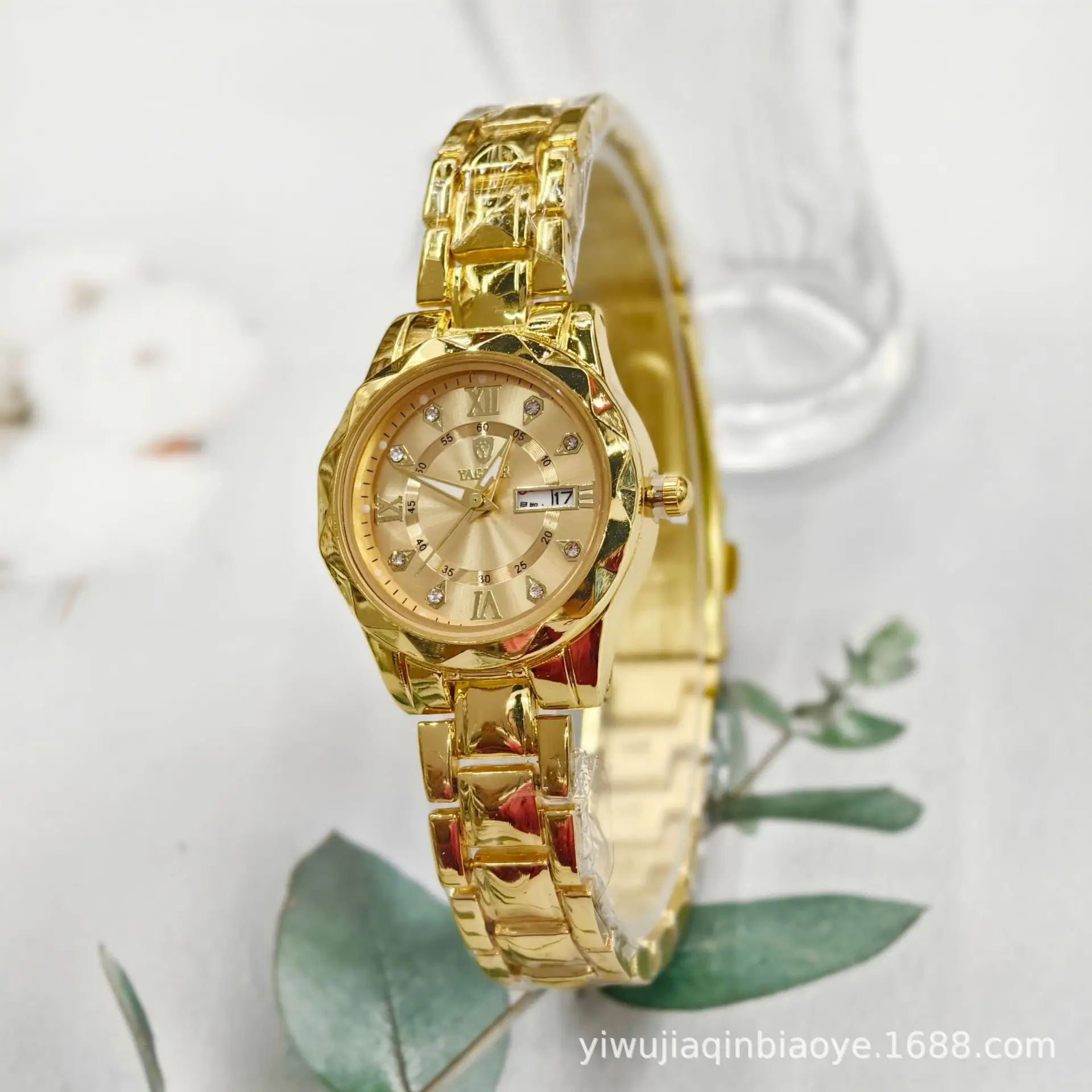 Men & Women Quartz Watch Blue Dial Gold Bracelet