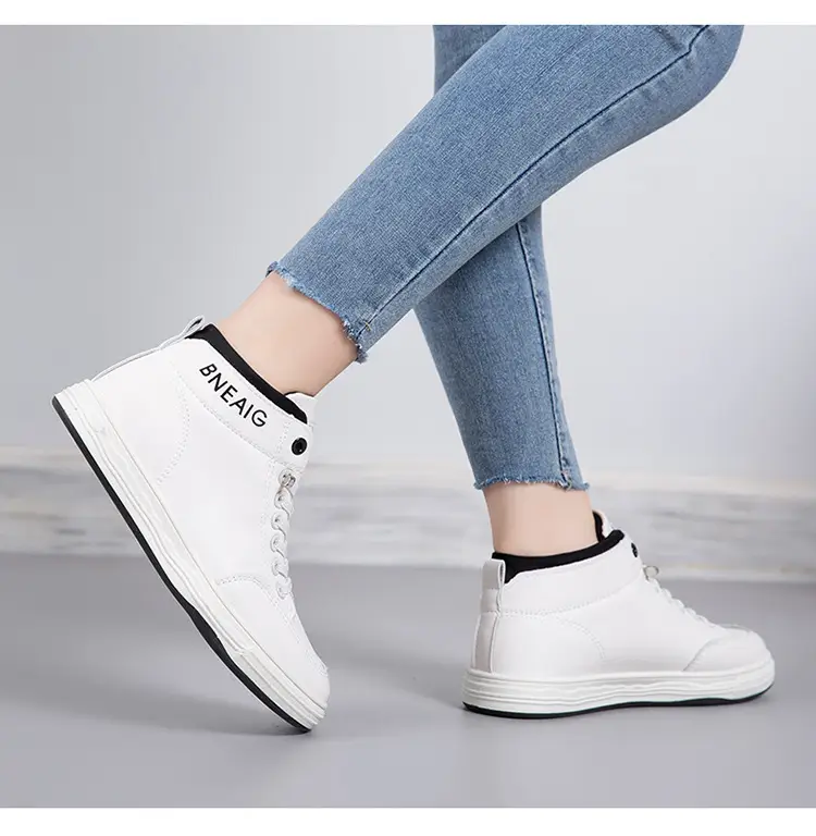 2026 New Spring and Autumn Fashion Non-Slip Mid-Top Sneakers, Wear-Resistant Soft-Soled Casual Shoes, Women's Height-Increasing White Shoes — feature 18