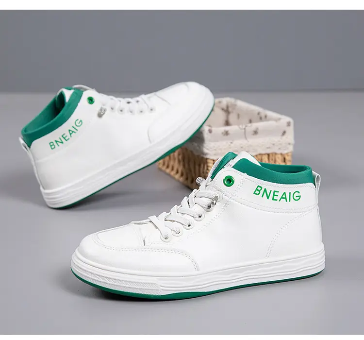 2026 New Spring and Autumn Fashion Non-Slip Mid-Top Sneakers, Wear-Resistant Soft-Soled Casual Shoes, Women's Height-Increasing White Shoes — feature 27