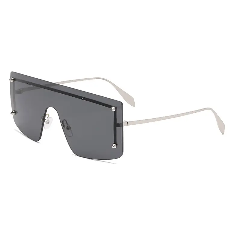 Oversized Black Lenses Women's European Sunglasses - Image 9