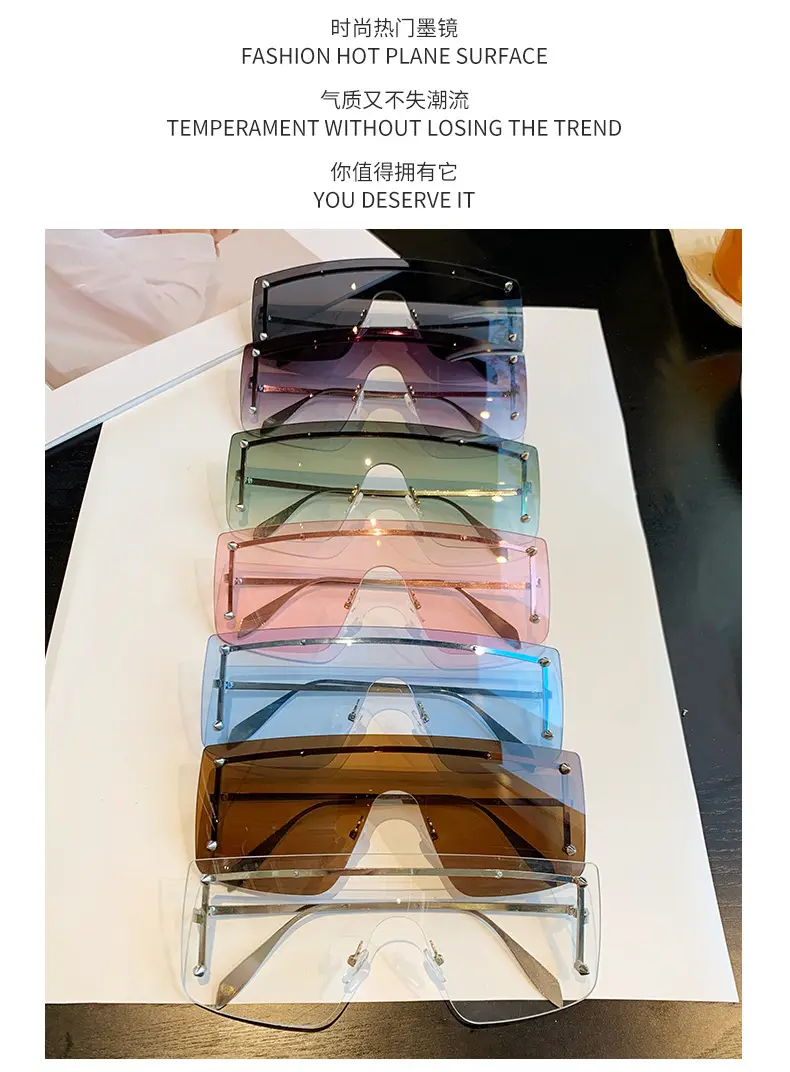 Oversized Black Lenses Women's European Sunglasses β feature 3
