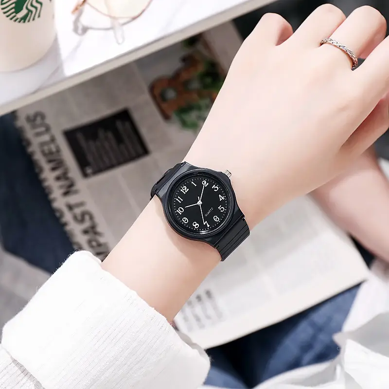 Black Quartz Electronic Student Watch Lightweight Luxury — feature 11