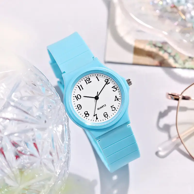 Black Quartz Electronic Student Watch Lightweight Luxury — feature 9