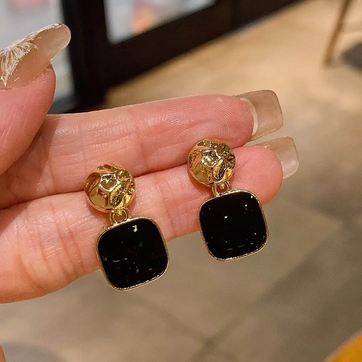 Golden Pearl Flower Tassel Earrings for Women — feature 12