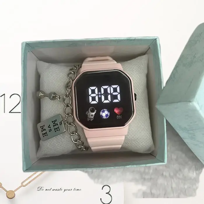 2025 Astronaut LED Digital Watch Blue Square Design — feature 12