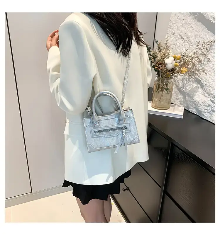 Black Korean Style Shoulder Bag with Zipper Compartment — feature 19