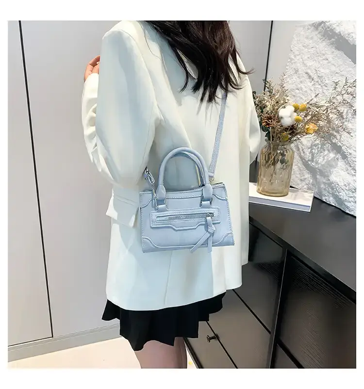 Black Korean Style Shoulder Bag with Zipper Compartment — feature 21