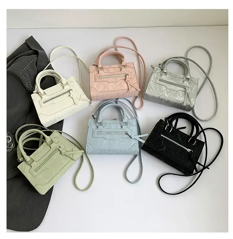 Black Korean Style Shoulder Bag with Zipper Compartment — feature 9