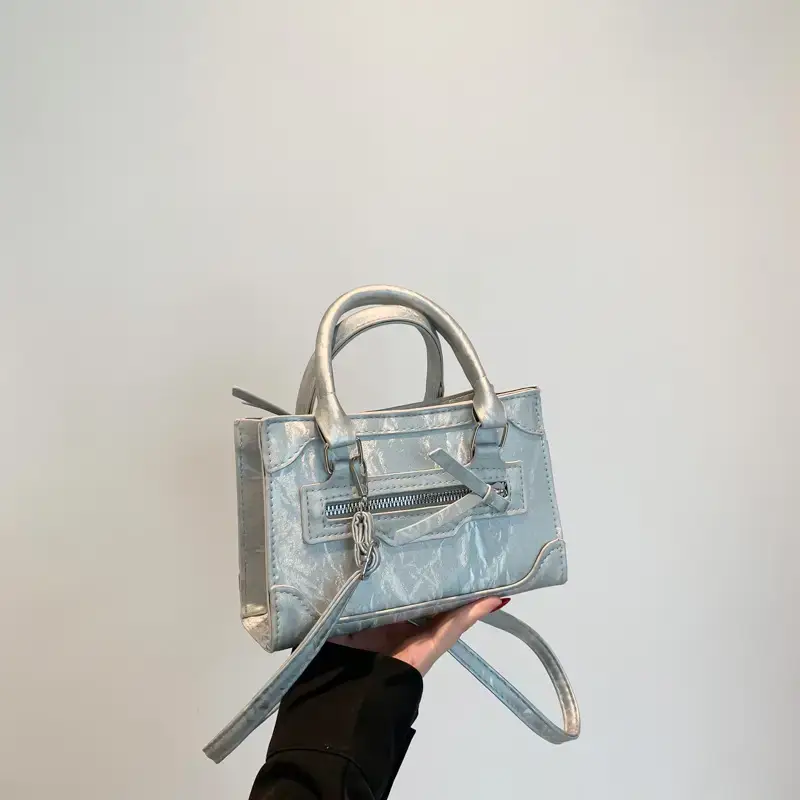 Black Korean Style Shoulder Bag with Zipper Compartment - Image 6