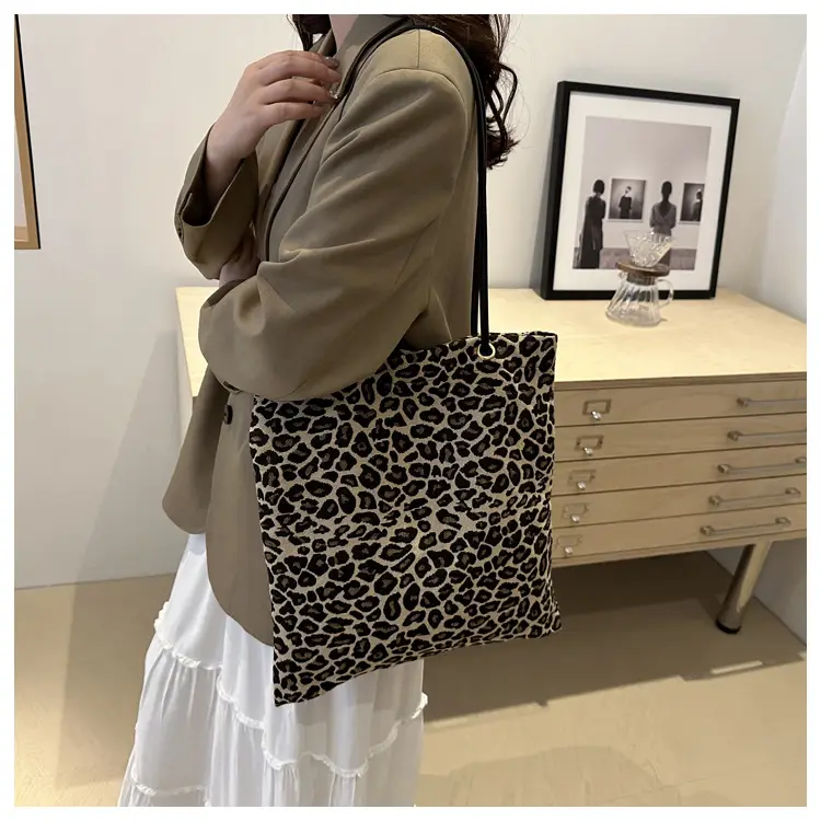 Women Leopard Print Tote Bag 2024 New Casual Fashion - Image 5