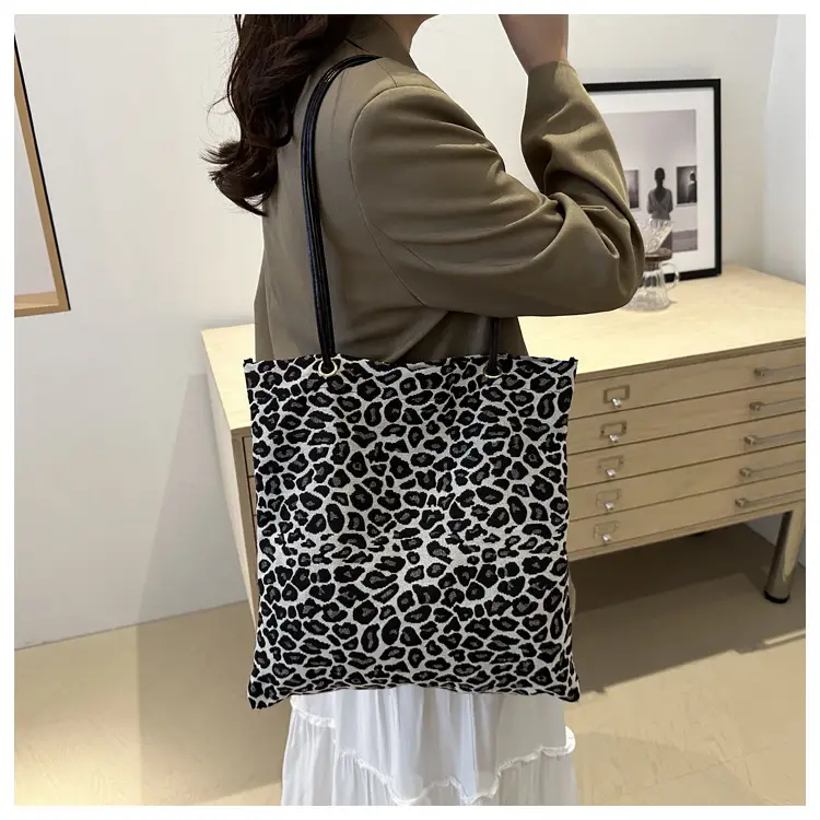 Women Leopard Print Tote Bag 2024 New Casual Fashion — feature 18