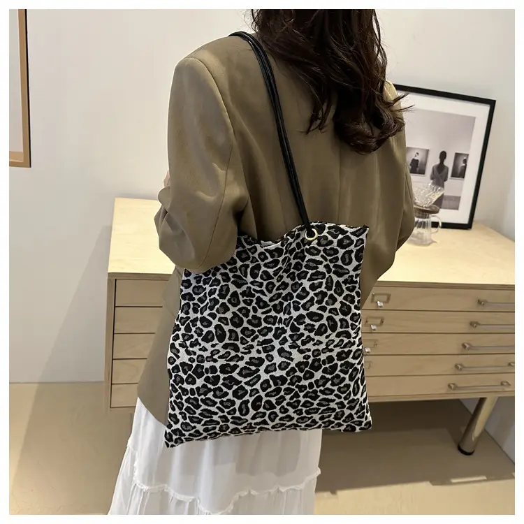 Women Leopard Print Tote Bag 2024 New Casual Fashion — feature 19