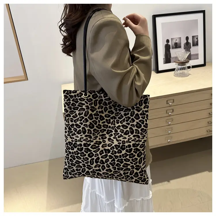 Women Leopard Print Tote Bag 2024 New Casual Fashion — feature 21