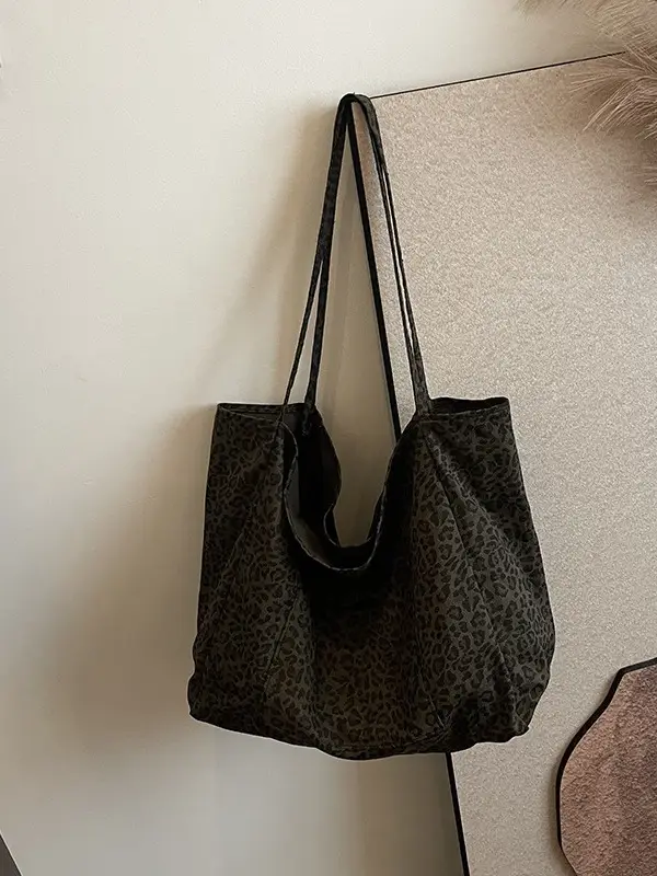 Leopard Print Large Capacity Women's Shoulder Bag - Image 6