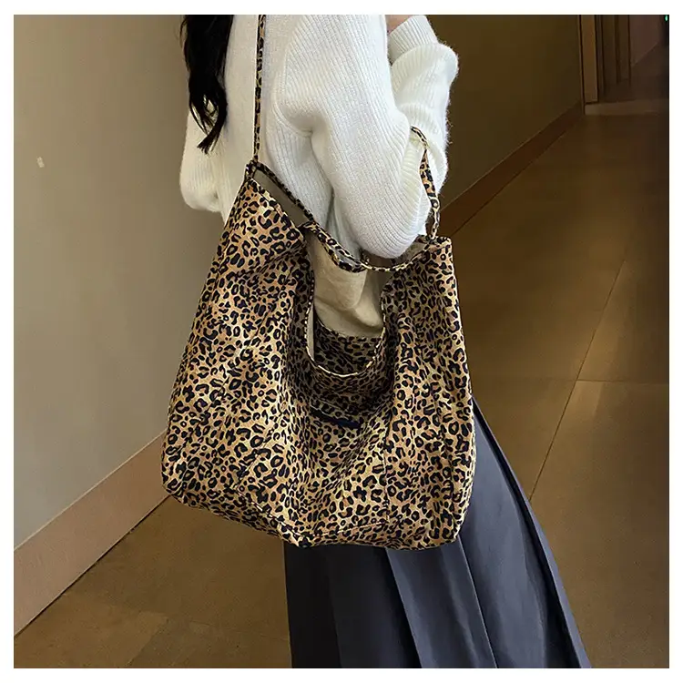 Leopard Print Large Capacity Women's Shoulder Bag — feature 16