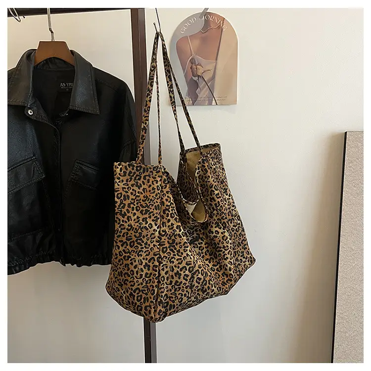 Leopard Print Large Capacity Women's Shoulder Bag — feature 29