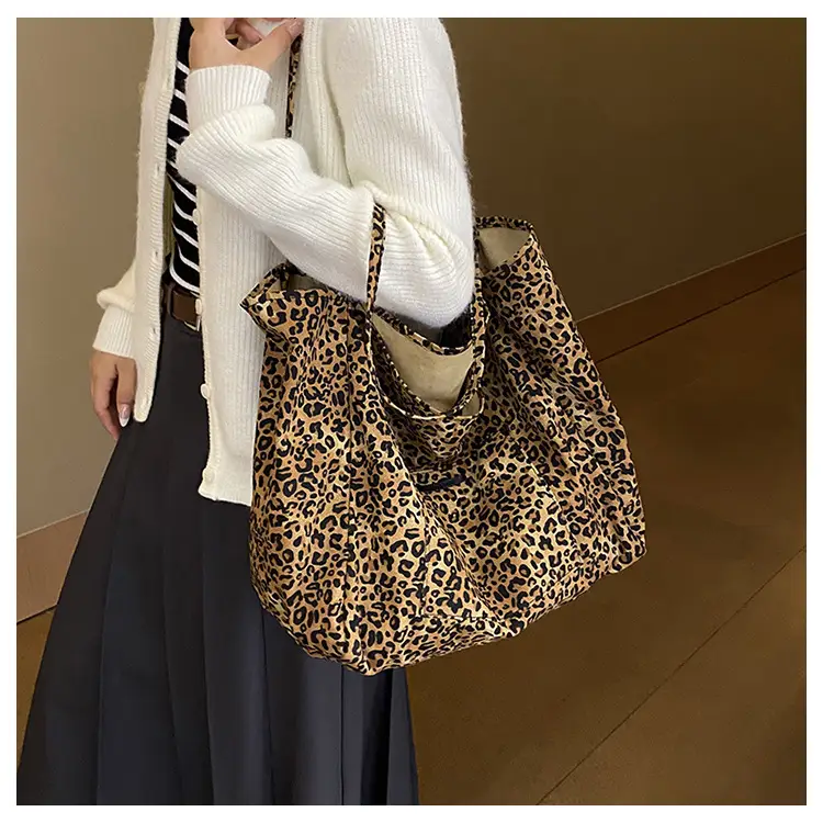 Leopard Print Large Capacity Women's Shoulder Bag — feature 9