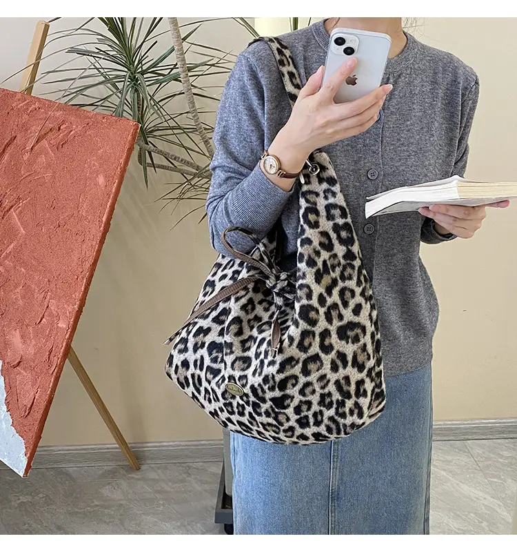 Leopard Print One Shoulder Canvas Tote Bag — feature 10