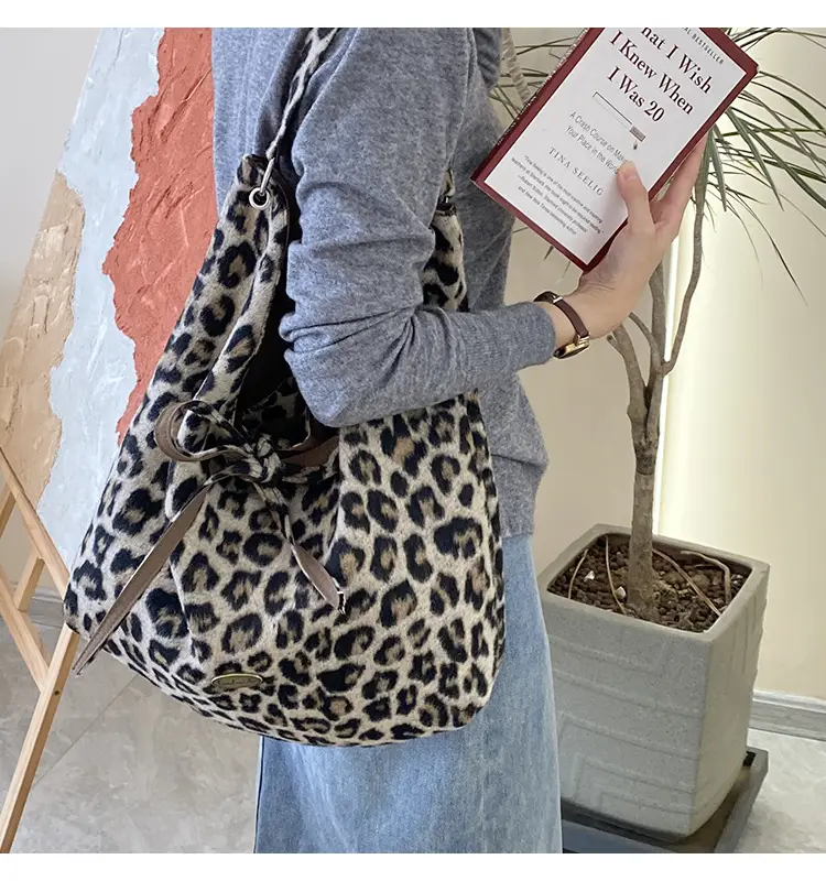 Leopard Print One Shoulder Canvas Tote Bag — feature 11