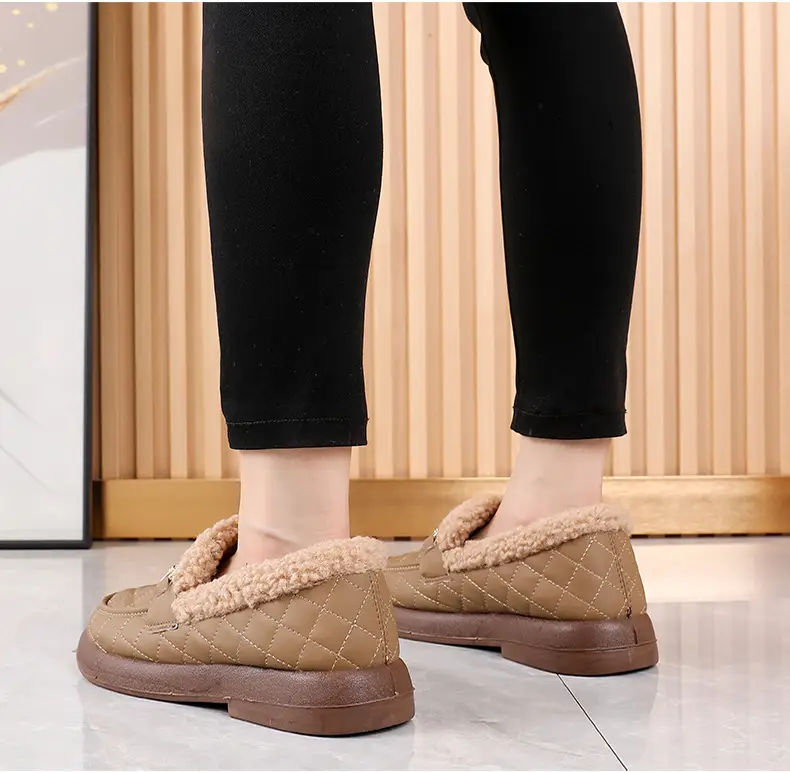 Old Beijing Cotton Shoes Women's Winter Wear 2024 New fleece-lined Thickened Slip-on Loafers Fashion Warm Bean Shoes — feature 17