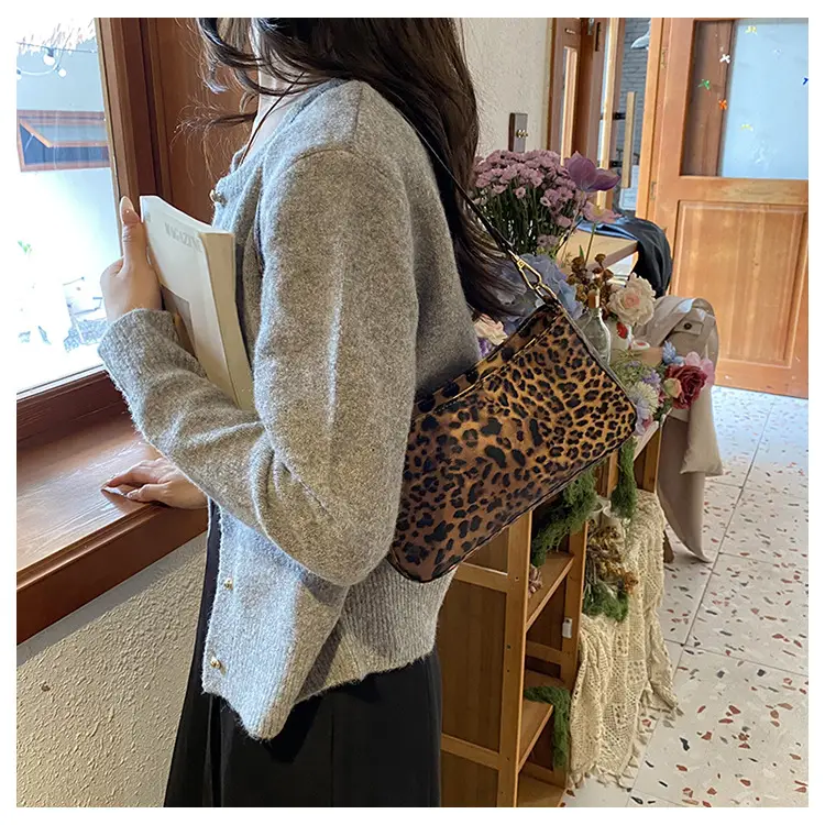 PU Leopard Print Shoulder Bag for Women — feature 7