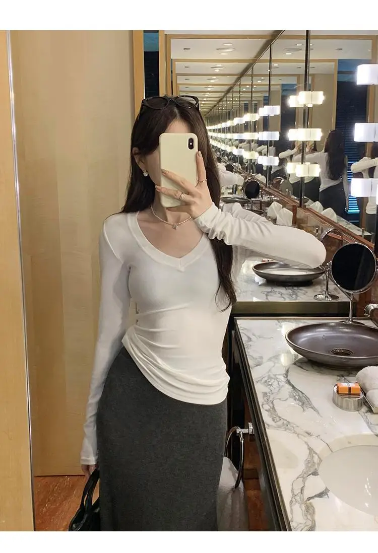 Sweet and Hot Early Autumn Threaded V-neck Slim-fit Slimming Inner T-shirt Women's 2024 New All-match Elegant Design Top — feature 6