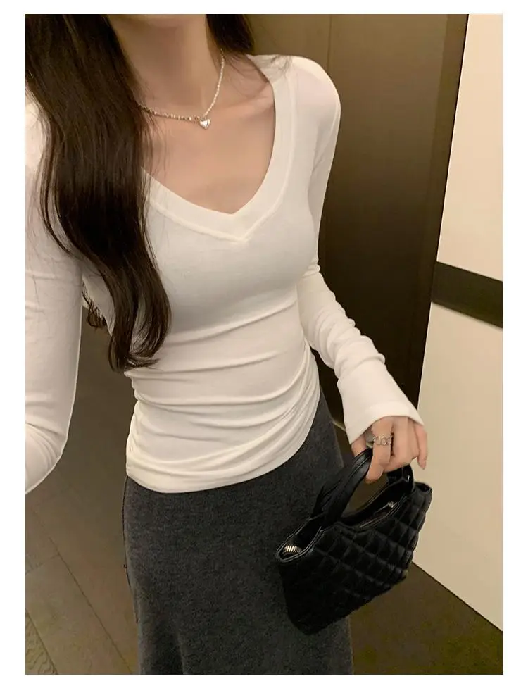 Sweet and Hot Early Autumn Threaded V-neck Slim-fit Slimming Inner T-shirt Women's 2024 New All-match Elegant Design Top — feature 9